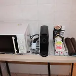 Self Checkin, Free Parking 15 Min From City Center